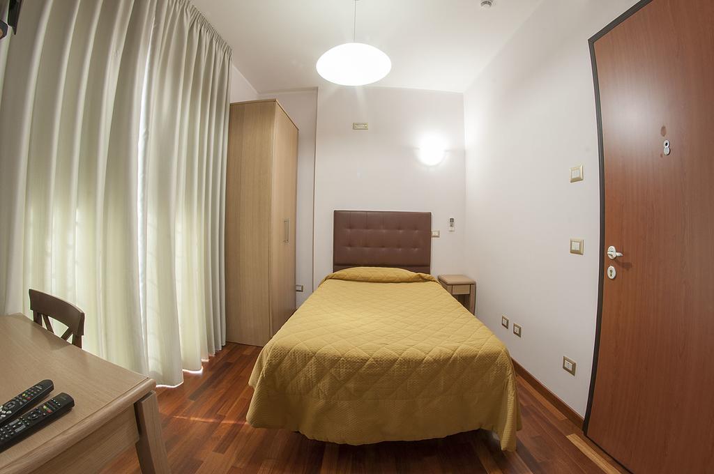 Domus Traiani Fiumicino Hotel Værelse billede