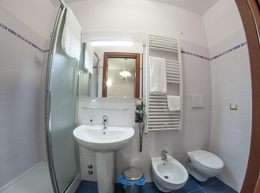Domus Traiani Fiumicino Hotel Værelse billede